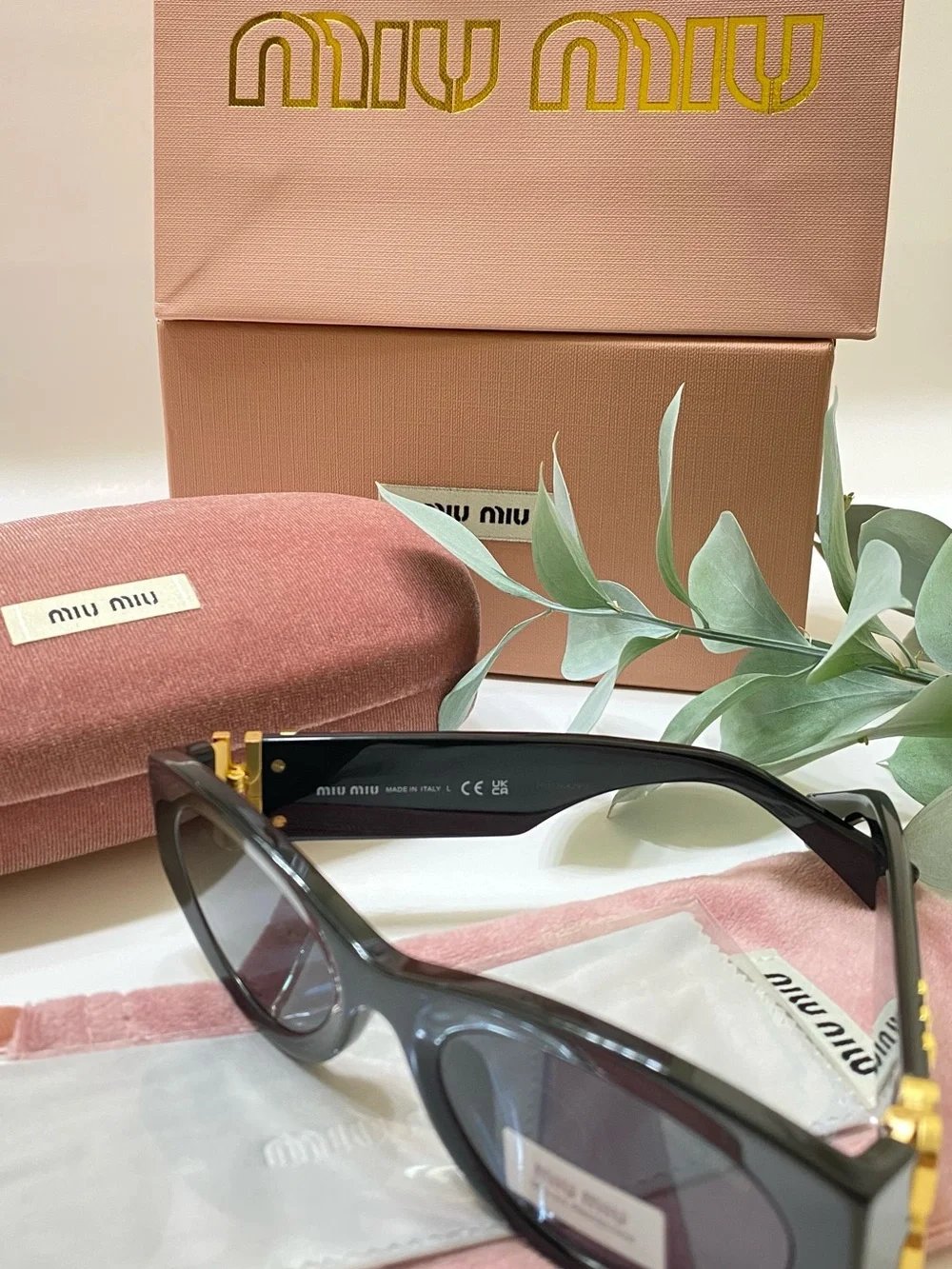MIU MIU Sunglasses SMU 11WS 1AB5SO Black Gold Dark Gray Lens Women Authentic